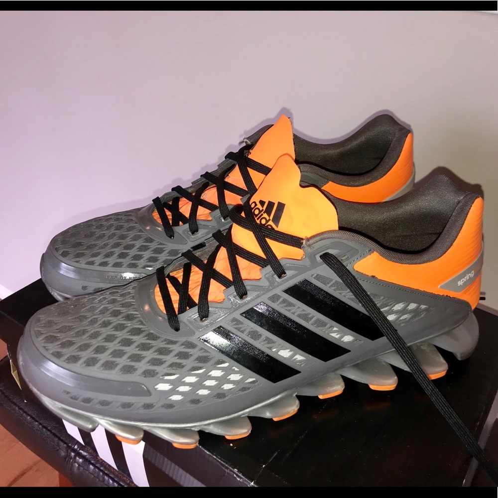 Men’s Adidas Springblade Running Shoes-Size 13